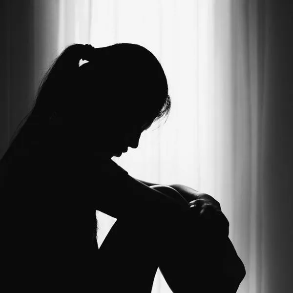 Feminicidio: llevó a su novia al hospital y quiso hacerles creer que ella se quitó la vida