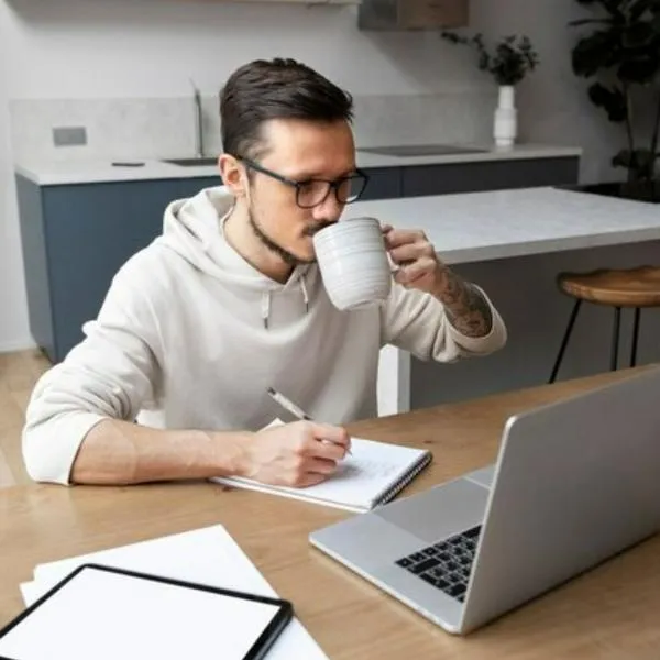 ¿Cómo hago para trabajar desde casa y ganar dinero? Oferta desde practicantes hasta profesionales