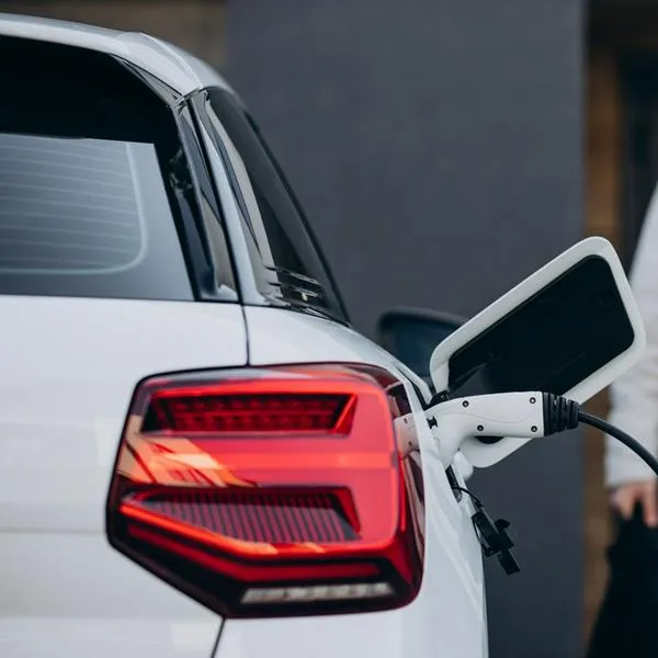 Byd, Volvo, Kia, BMW y Renault, los que más venden carros eléctricos e híbridos