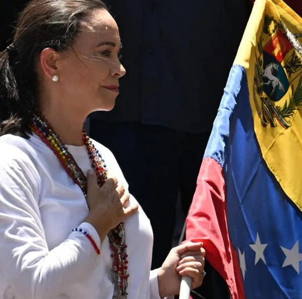 Maduro recibirá 'salvoconductos' para dejar poder en Venezuela, asegura María Corina Machado