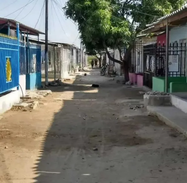 En Soledad, Atlántico, hallaron el cuerpo de un joven de 25 años al interior de una nevera entre matorrales; revelaron identidad y más detalles.