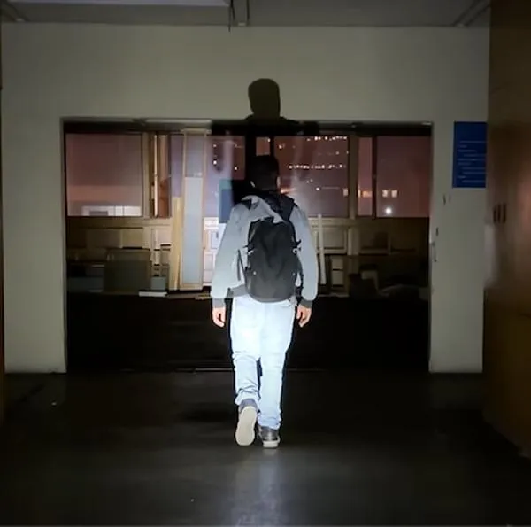 Interior del edificio de Telecom abandonado, que el youtuber 'Diego Andariego' recorrió.