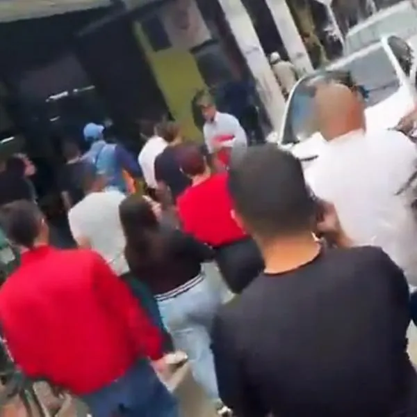 San Andresito, Bogotá: linchan a extranjero que hoy iba a matar a comerciante.