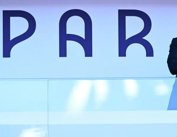 Acaba la tregua olímpica e inicia el maratón político para Emmanuel Macron