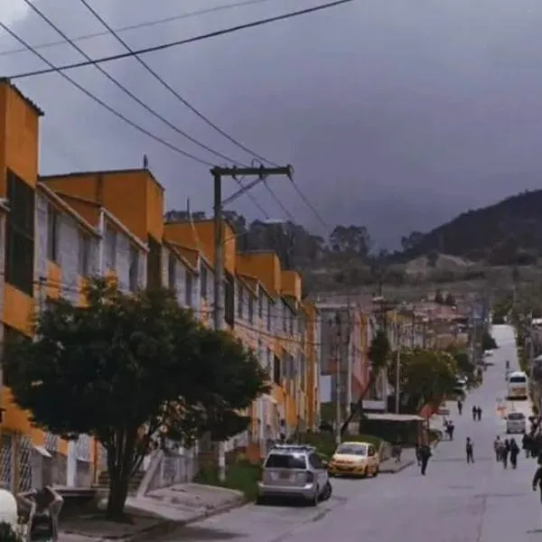 En Bogotá dos cuerpos sin vida fueron hallados en zona boscosa con varios impactos de bala
