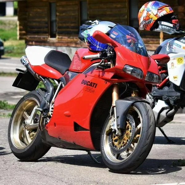 Foto de motocicleta, en nota de quién es el dueño de Ducati, que en Colombia tiene moto que paga 7 carros nuevos