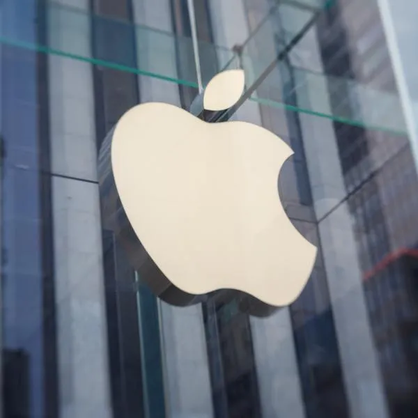 Apple presenta apuesta para el mercado automotriz, seguridad de conductores