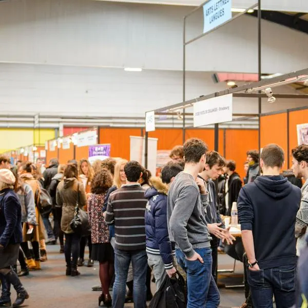 Becas universitarias de posgrado para colombianos que busquen estudiar en Chile