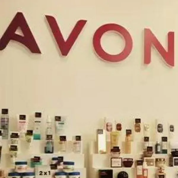 Natura comprará la operación de Avon en Estados Unidos, tras declararse en quiebra por deudas