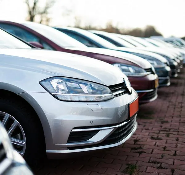 ¿Cuánto tiempo puede durar un carro estacionado? 