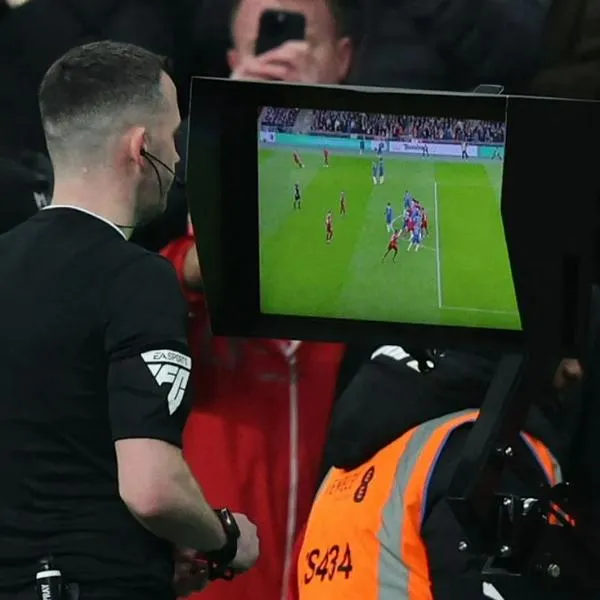 La Premier League tomará drástica medida con los árbitros, de cara a la nueva temporada