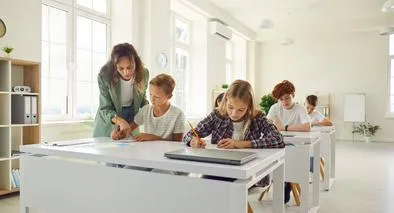 Colegios en Colombia están en crisis y ya van más de 700 cerrados en los últimos dos años.