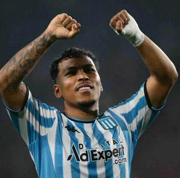 Roger Martínez y un golazo de media distancia con Racing frente a Newell's