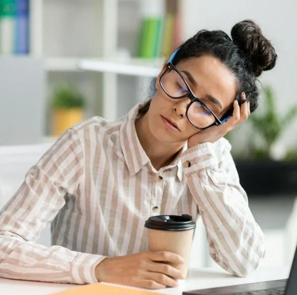 Persona durmiendo, a propósito de lo que debe durar una siesta, según los expertos: detalles