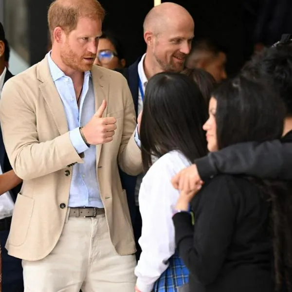 Príncipe Harry visitó el colegio al sur de Bogotá que está entre los 10 mejores del mundo