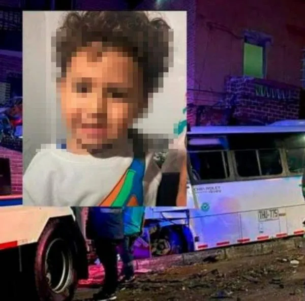 Maximiliano, niño de 2 años quedó atrapado entre latas en accidente en Medellín
