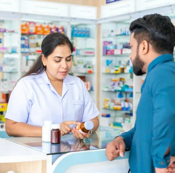 Farmacias Similares abren en Colombia con el nombre de Droguerías del Dr. Simi