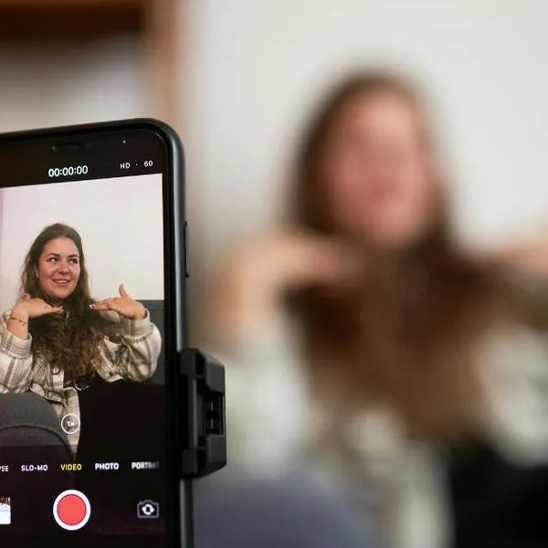 ¿Cinthia Cossio regresó con su ex? Varios videos muestran a la pareja muy romántica