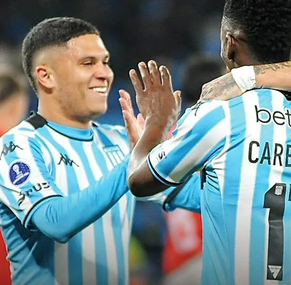 Juan Fernando Quintero, que metió 2 asistencias y penalti fallado con Racing en Sudamericana