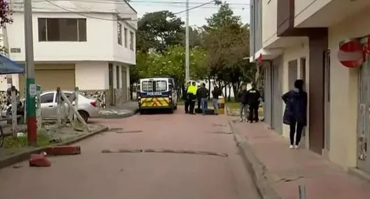 Encuentran cadáver dentro de una maleta en humedal de Bogotá