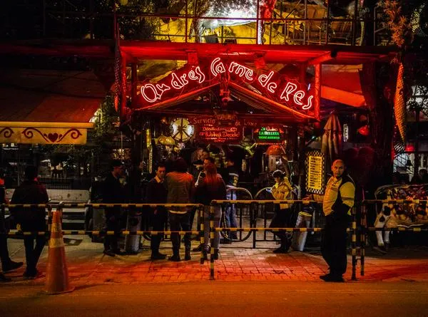 Joven quedó envuelta en llamas en Andrés Carne de Res: ¿qué pasó y cómo está?