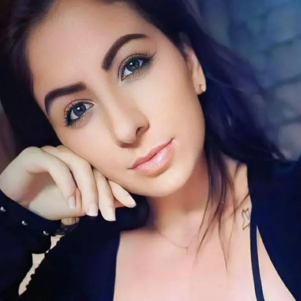Hallan muerta a la influencer Andreza Schitini, envuelta en la manta de su hijo