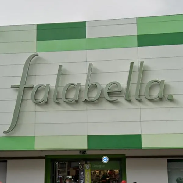 Foto de Falabella, en nota de que la tienda tiene descuentos del 61 % en electrodomésticos, con Smart TV barato