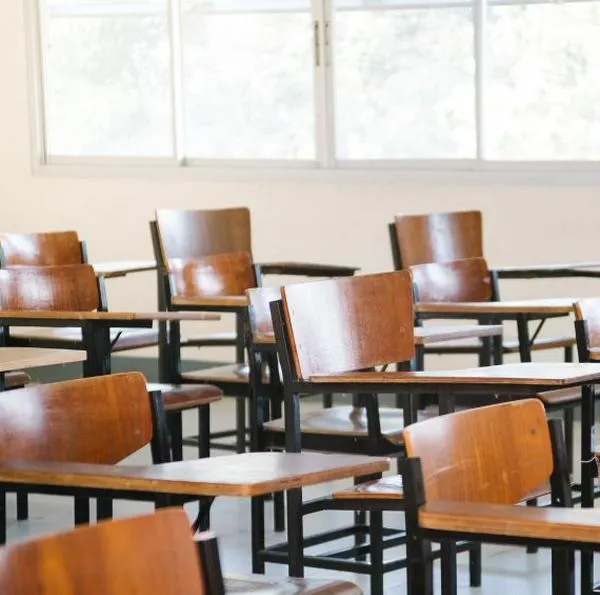 En un colegio de Medellín un joven hirió con arma cortopunzante a otro menor de edad