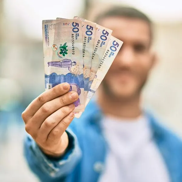 Trabajadores en Colombia y plata que reciben en diciembre por fecha clave