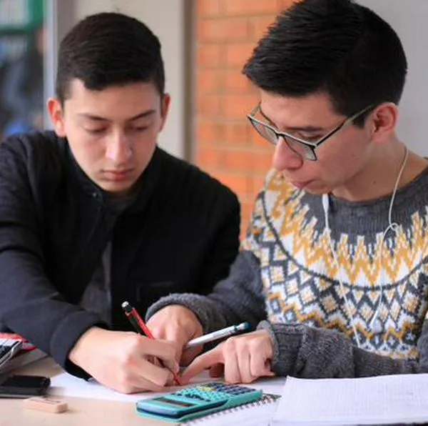 ¿Cómo inscribirse a una especialización gratis en el SENA?