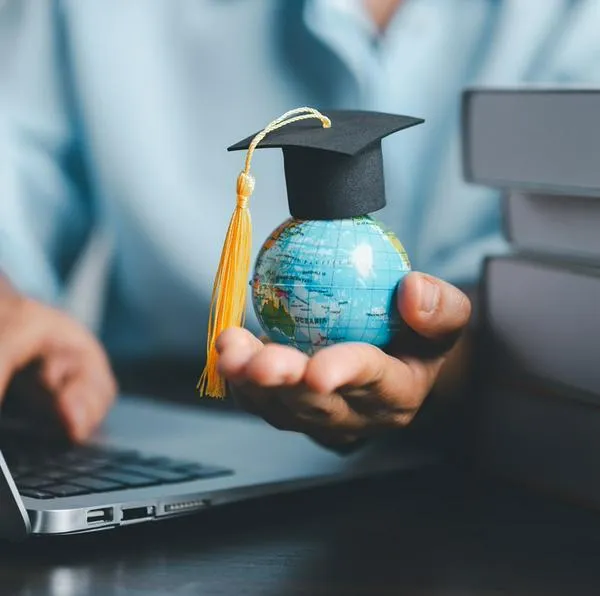 ¿Cómo funcionan las becas de Colfuturo? 