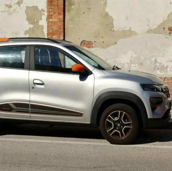 Los carros usados y nuevos en Colombia no bajarán de precio el próximo año, según afirmó el periodista José Clopatofsky.