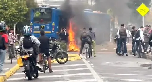 Queman bus del SITP en Bosa, Bogotá, cerca a sede de la Universidad Distrital