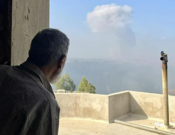 Hezbolá lanza más de 300 cohetes contra Israel, decenas de aviones bombardean El Líbano