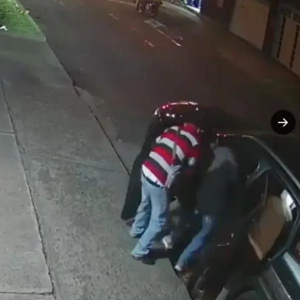 Atraco en Bogotá: ladrones armados robaron carro en barrio La Esmeralda