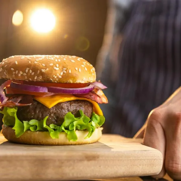 Reconocida cadena de hamburguesas norteamericana podría cerrar. 