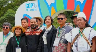 Por COP16, pueblos indígenas del mundo hacen cumbre de biodiversidad en Bogotá