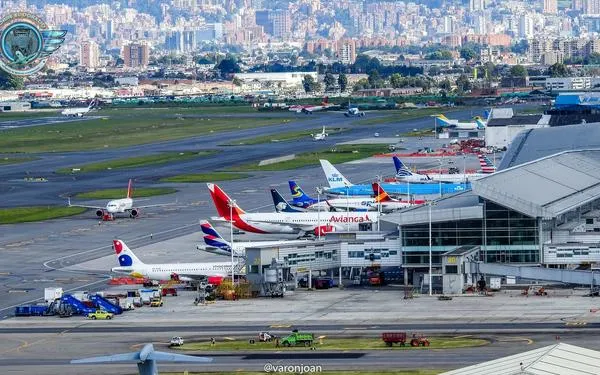 Mintransporte anuncia investigación por cancelaciones de vuelos en Colombia