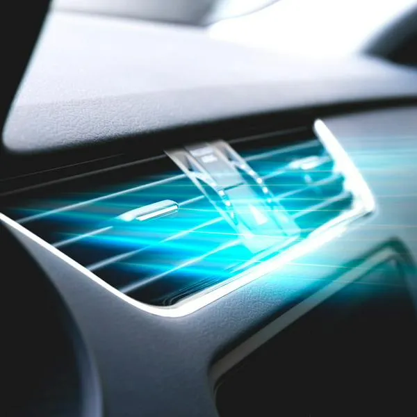 ¿Cómo se limpia el aire acondicionado de un carro? 
