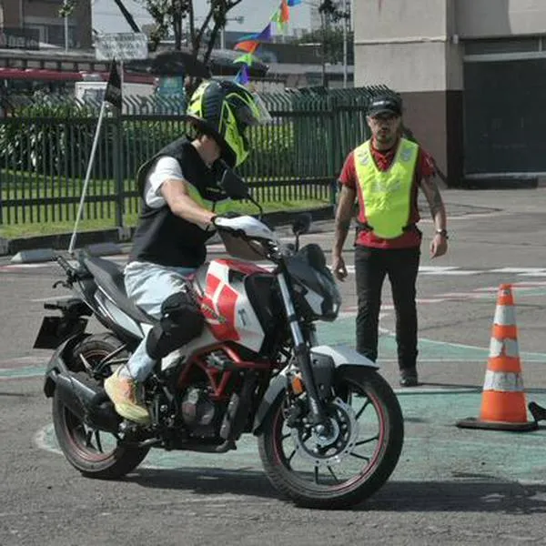 Hay nuevo curso de conducción gratuito para motociclistas: así puede inscribirse