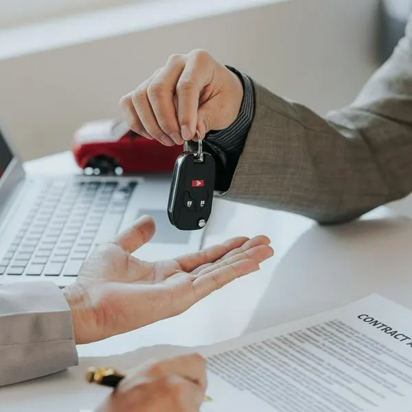 Qué se necesita para vender un carro en Colombia.
