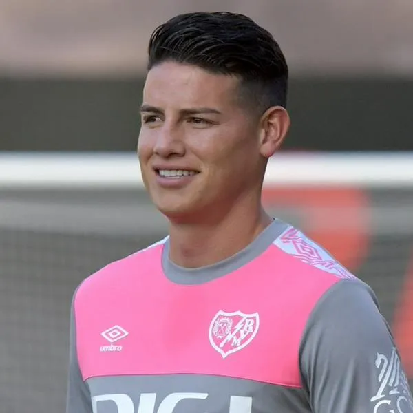 La llegada de James Rodríguez al Rayo Vallecano causó fiebre por parte de los hinchas: camisetas del colombiano se venden como pan caliente.