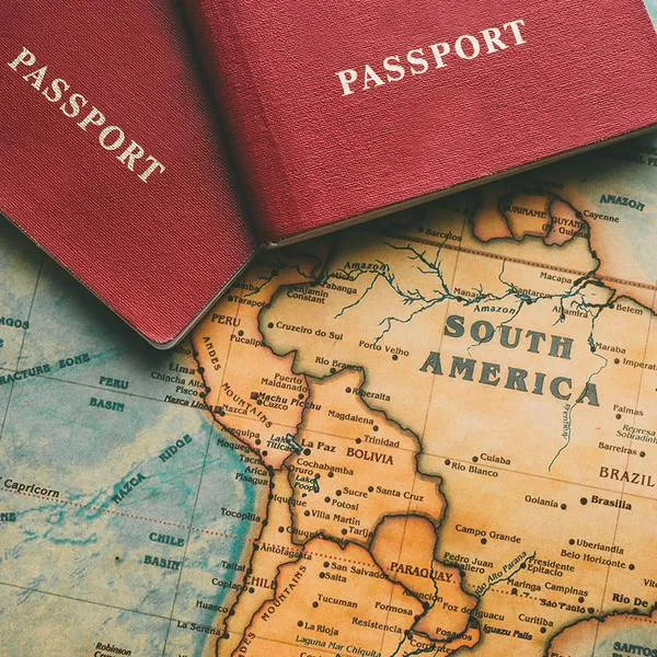 Pasaportes y Sudamérica, en nota sobre cuál es el pasaporte más poderoso de América del Sur