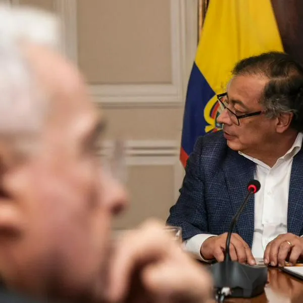 Uribe y gobernador de Antioquia le caen a Petro por 'paz total' Es una cachetada 