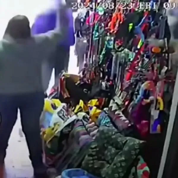 Mujer evito ser robada al lanzar agua hirviendo a ladrones en Argentina