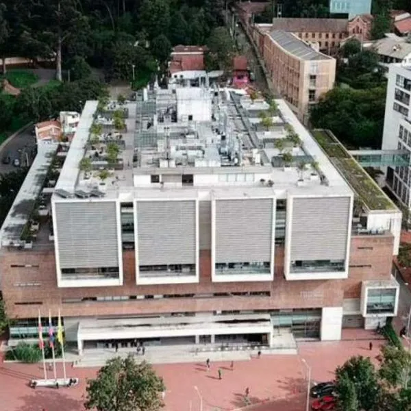 Universidad de los Andes ofrece becas a estudiantes en el próximo semestre