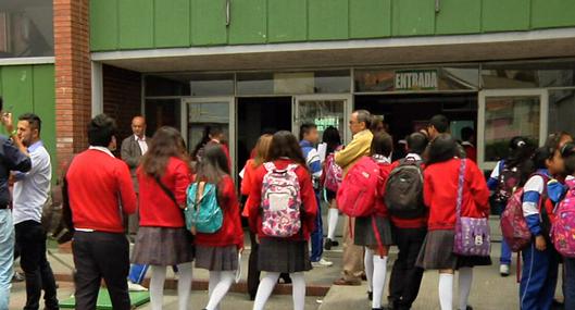 Todo desde la cárcel: mamá daba instrucciones a sus hijos para vender drogas en colegios