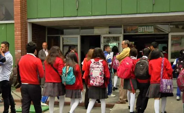 Todo desde la cárcel: mamá daba instrucciones a sus hijos para vender drogas en colegios