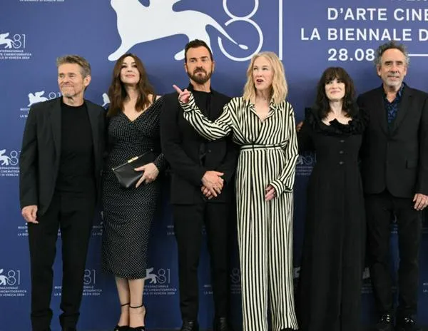 Se abre la 81ª Mostra de Venecia con una fila de estrellas de Hollywod