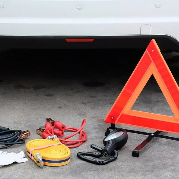 De cuánto es multa por no tener kit de carretera: advierten a dueños de carros y qué elementos debe tener en cuenta. Le contamos todos los detalles.